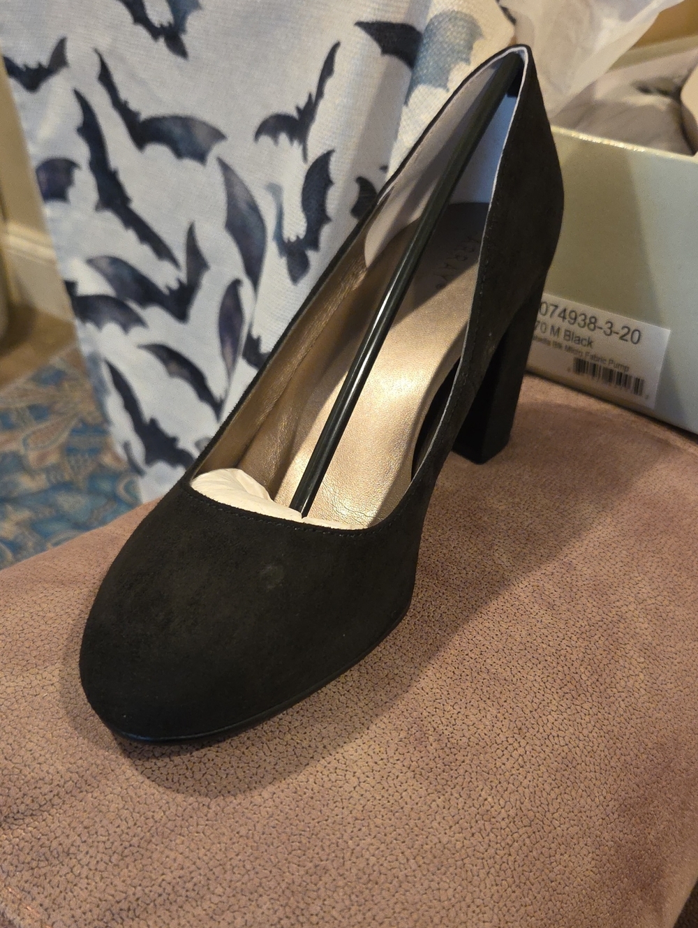 Classic Black Suede Round-Toe Block Heel Pumps